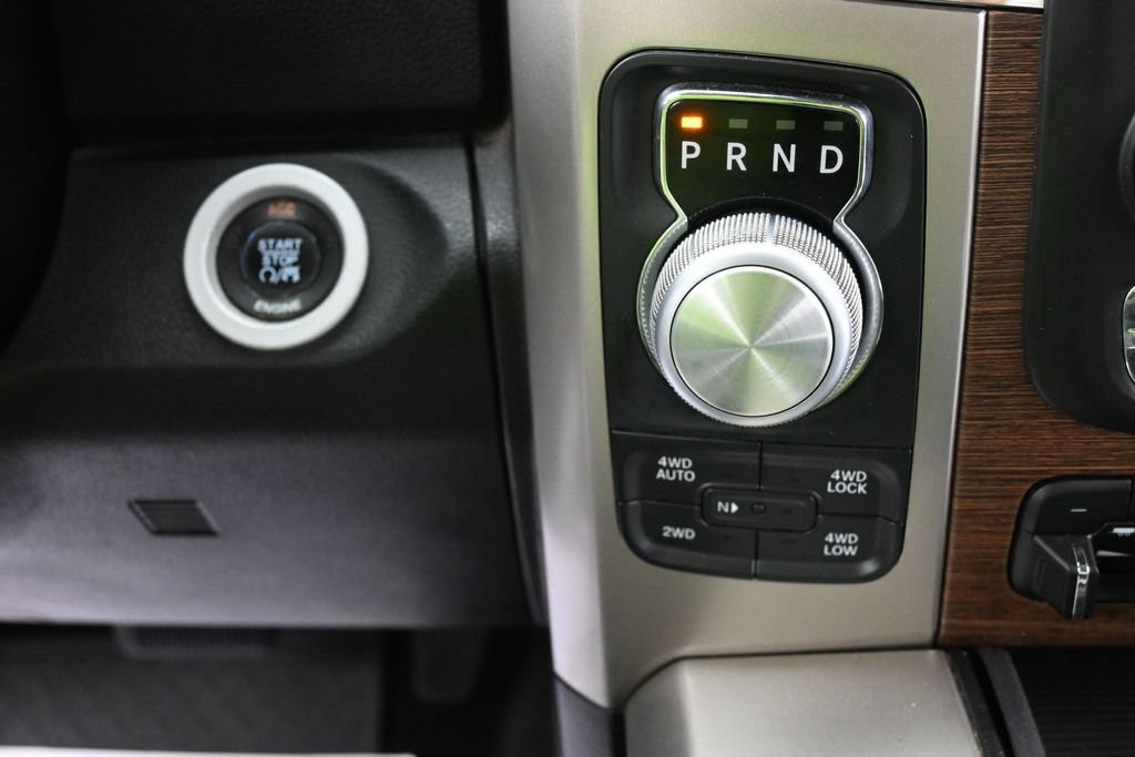 Ram 1500 Vehicle Full-screen Gallery Image 12