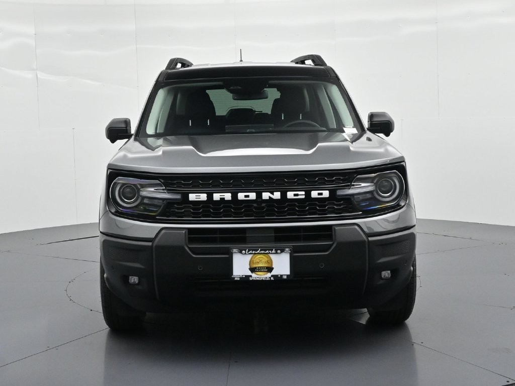 Ford Bronco Sport Vehicle Full-screen Gallery Image 3