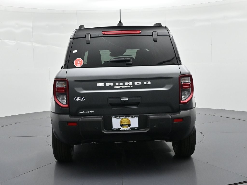 Ford Bronco Sport Vehicle Full-screen Gallery Image 7