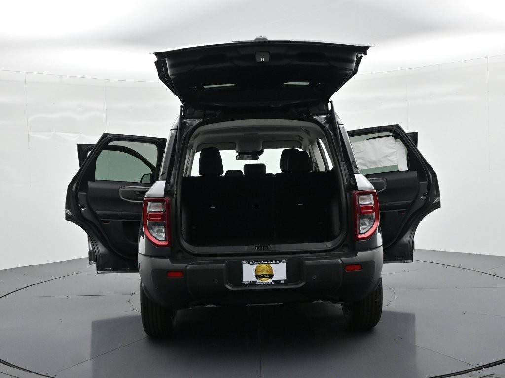 Ford Bronco Sport Vehicle Full-screen Gallery Image 27
