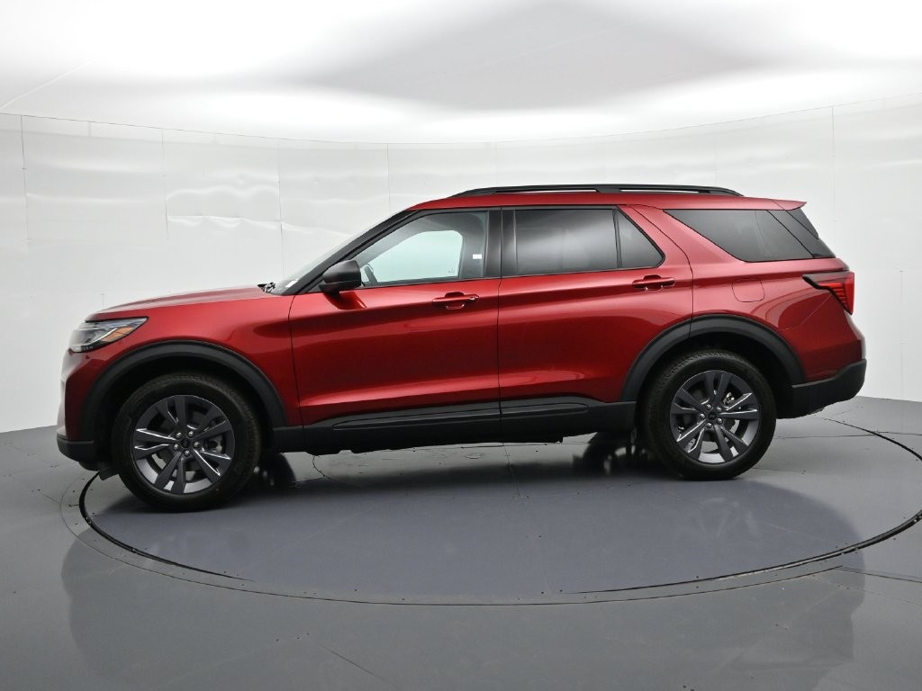 Ford Explorer Vehicle Full-screen Gallery Image 9