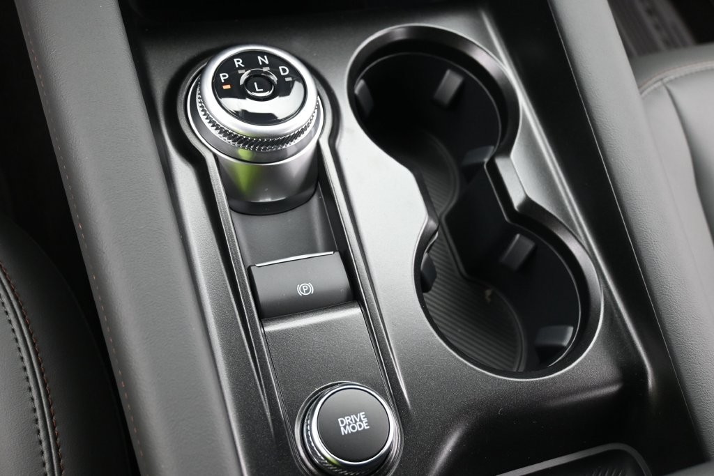 Ford Explorer Vehicle Full-screen Gallery Image 13
