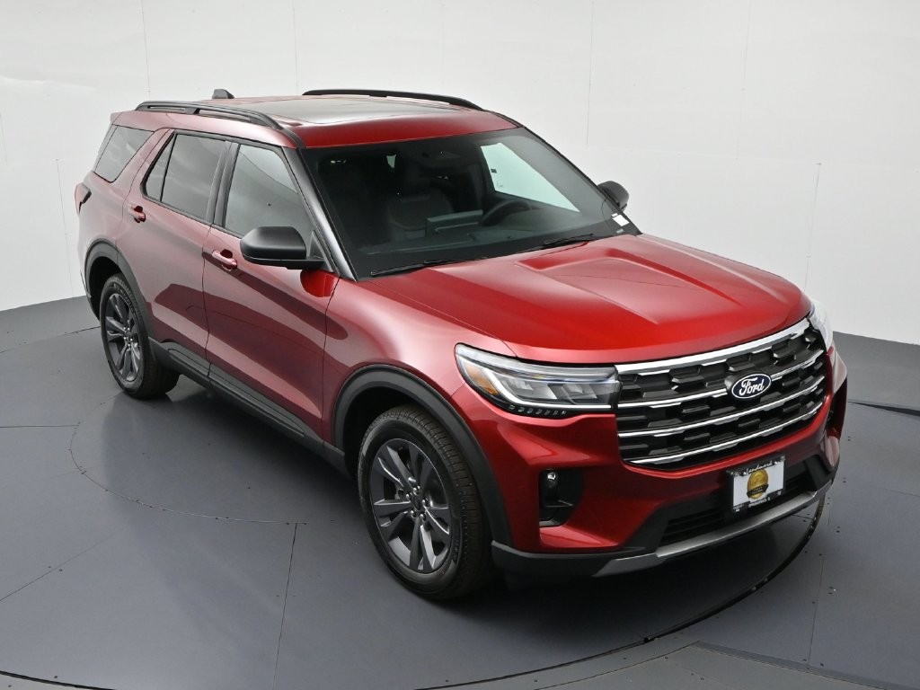 Ford Explorer Vehicle Full-screen Gallery Image 17