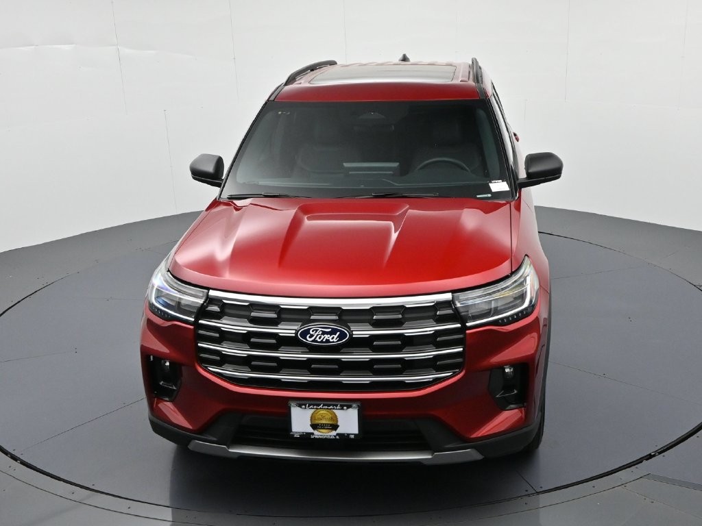 Ford Explorer Vehicle Full-screen Gallery Image 18