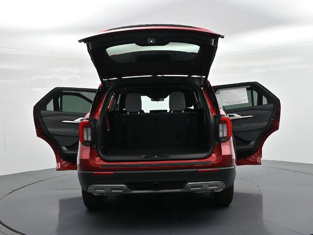 Ford Explorer Vehicle Full-screen Gallery Image 28
