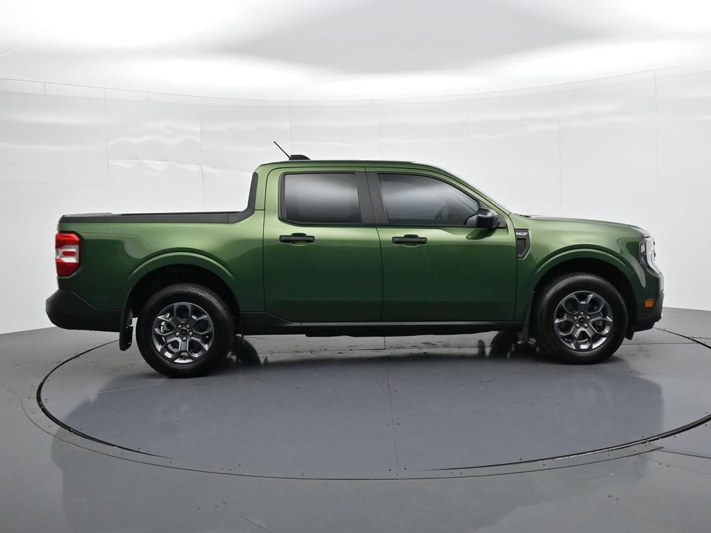 Ford Maverick Vehicle Full-screen Gallery Image 5