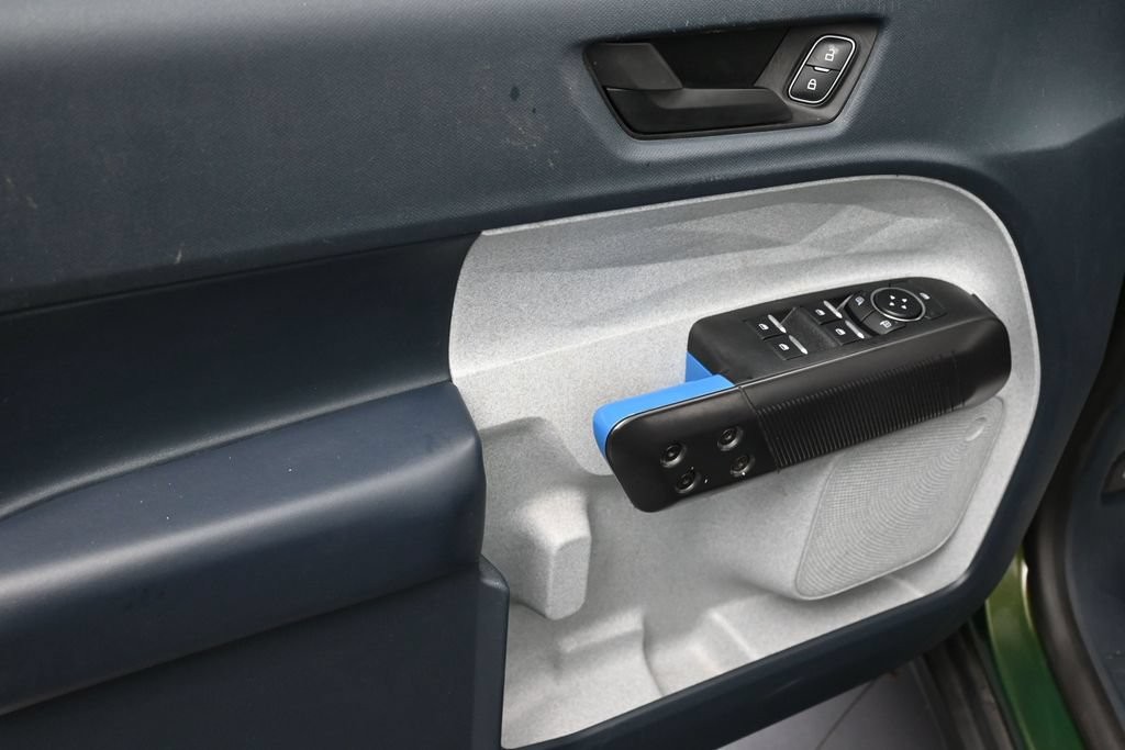Ford Maverick Vehicle Full-screen Gallery Image 15