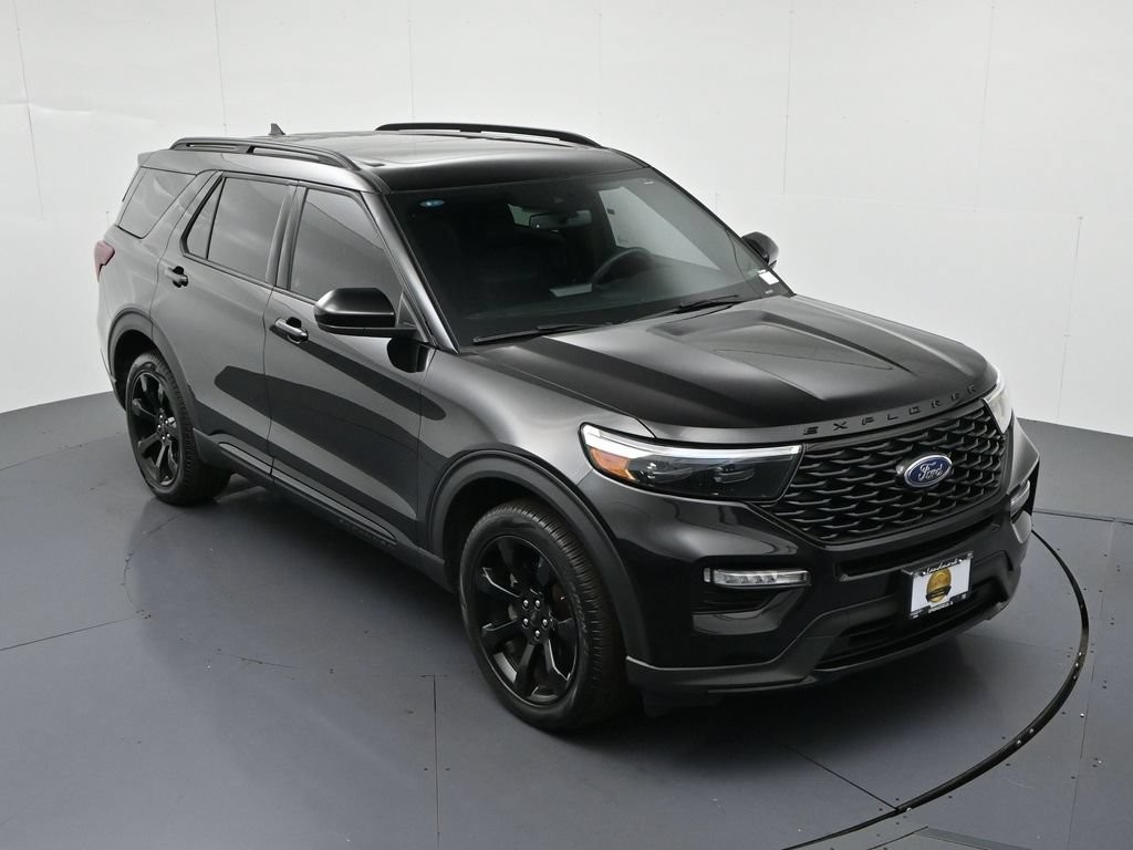 Ford Explorer Vehicle Full-screen Gallery Image 15