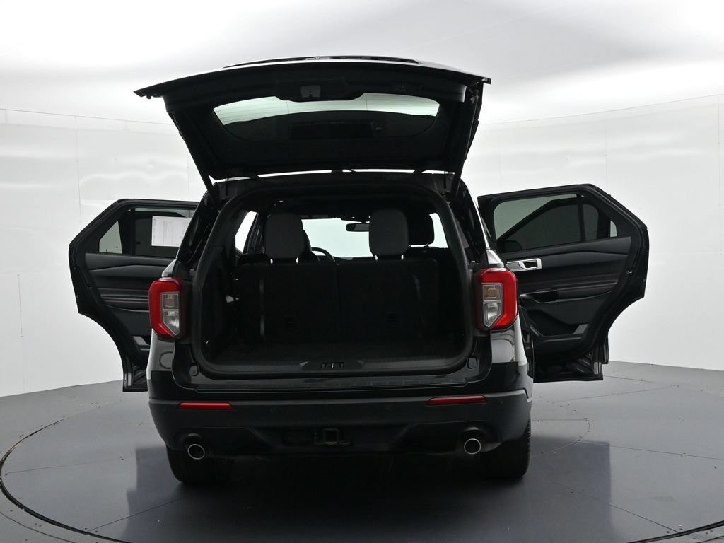 Ford Explorer Vehicle Full-screen Gallery Image 26