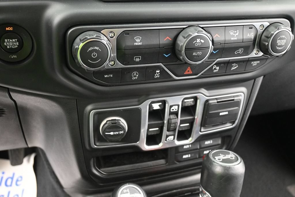 Jeep Wrangler Unlimited Vehicle Full-screen Gallery Image 11
