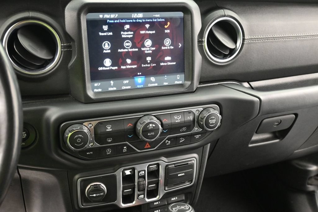 Jeep Wrangler Unlimited Vehicle Full-screen Gallery Image 13