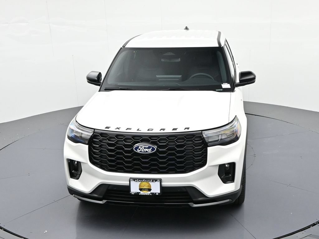Ford Explorer Vehicle Full-screen Gallery Image 18