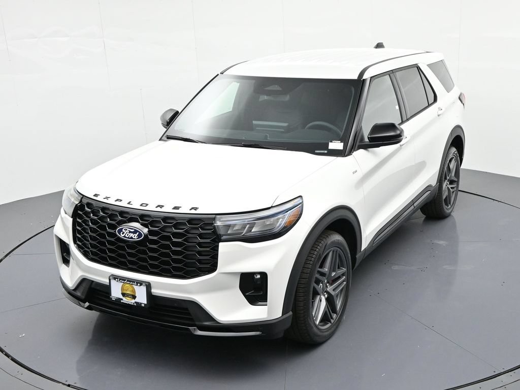 Ford Explorer Vehicle Full-screen Gallery Image 19