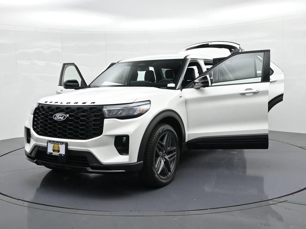 Ford Explorer Vehicle Full-screen Gallery Image 27
