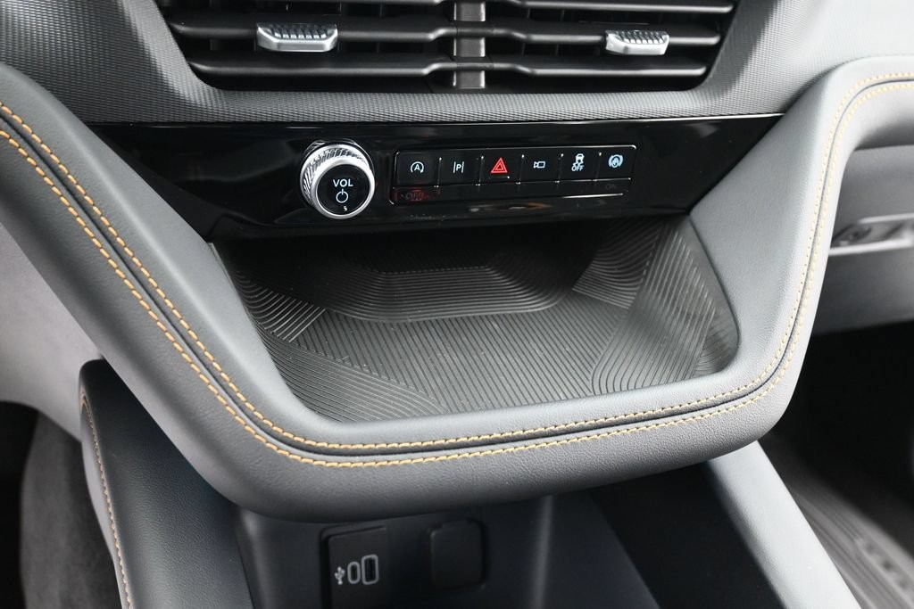 Ford Explorer Vehicle Full-screen Gallery Image 11