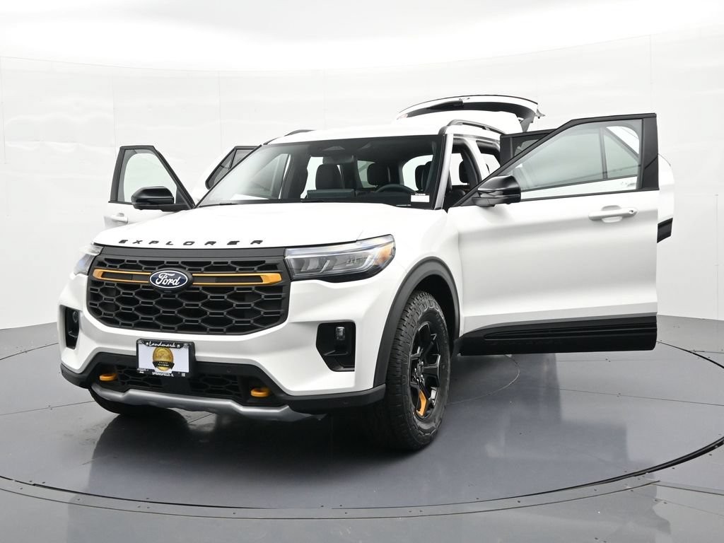 Ford Explorer Vehicle Full-screen Gallery Image 25
