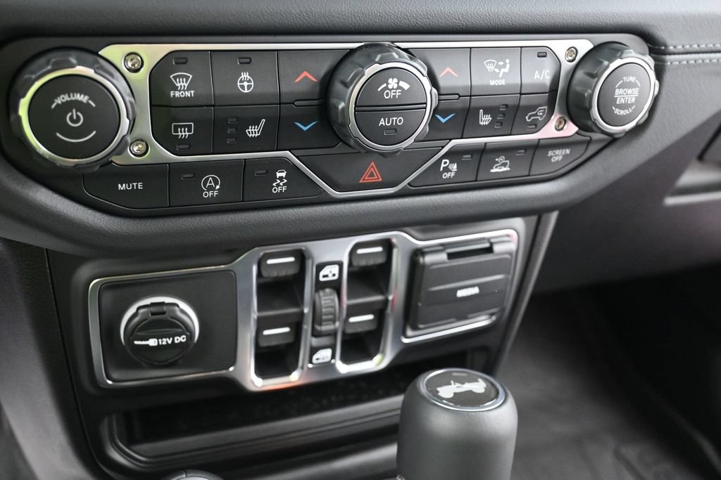Jeep Wrangler Vehicle Full-screen Gallery Image 11