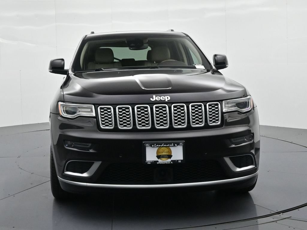 Jeep Grand Cherokee Vehicle Full-screen Gallery Image 3