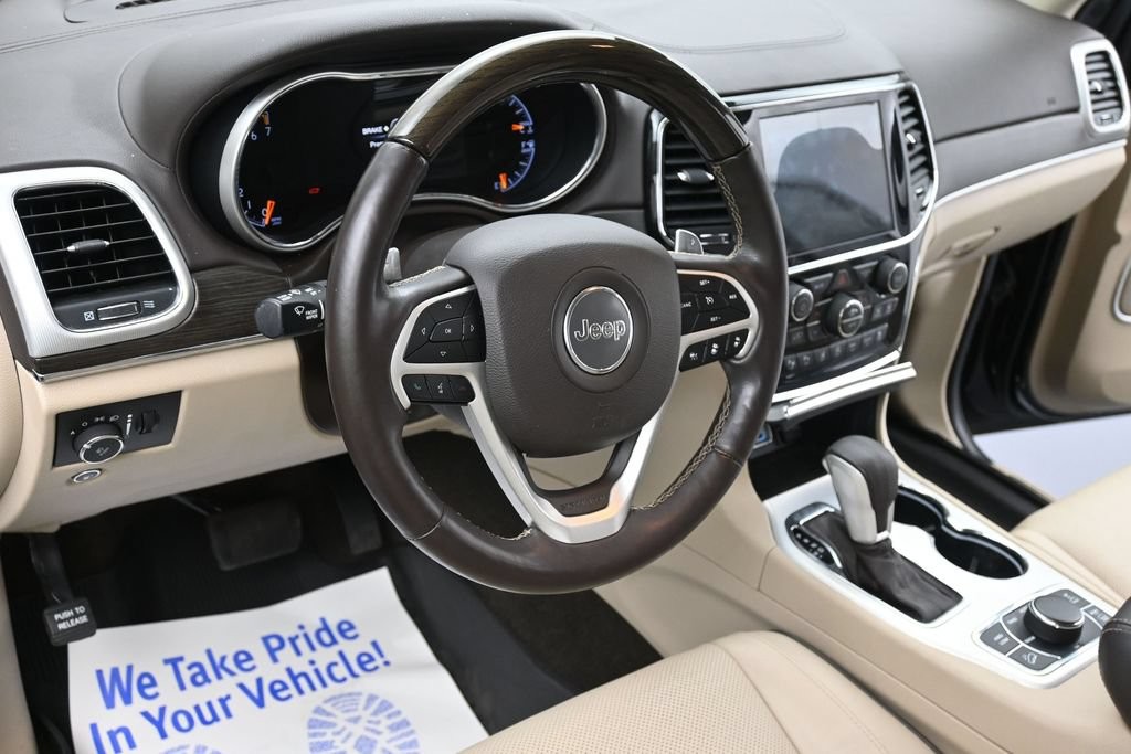 Jeep Grand Cherokee Vehicle Full-screen Gallery Image 15