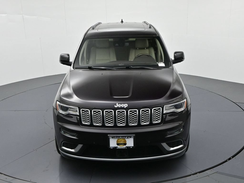 Jeep Grand Cherokee Vehicle Full-screen Gallery Image 17