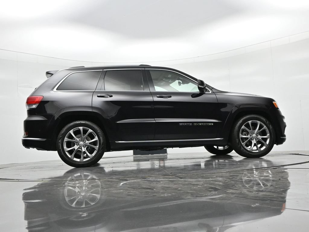Jeep Grand Cherokee Vehicle Full-screen Gallery Image 23