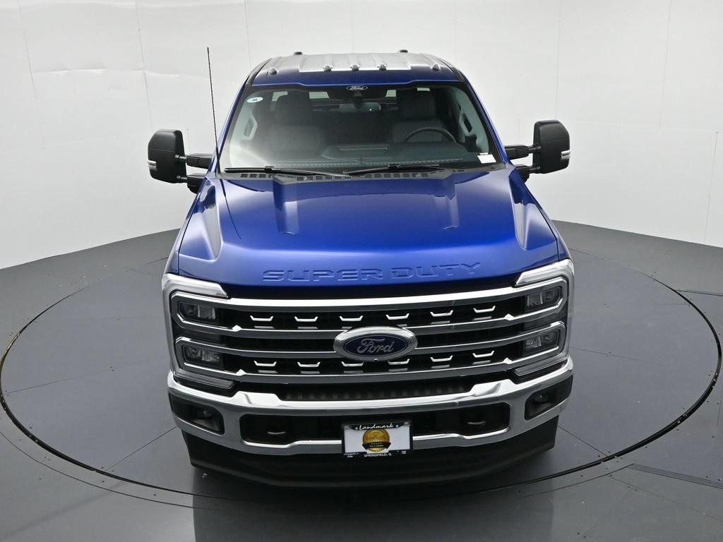 Ford F-250SD Vehicle Full-screen Gallery Image 17