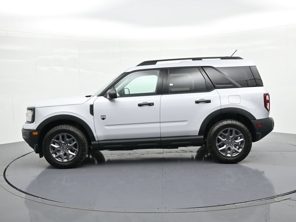 Ford Bronco Sport Vehicle Full-screen Gallery Image 9