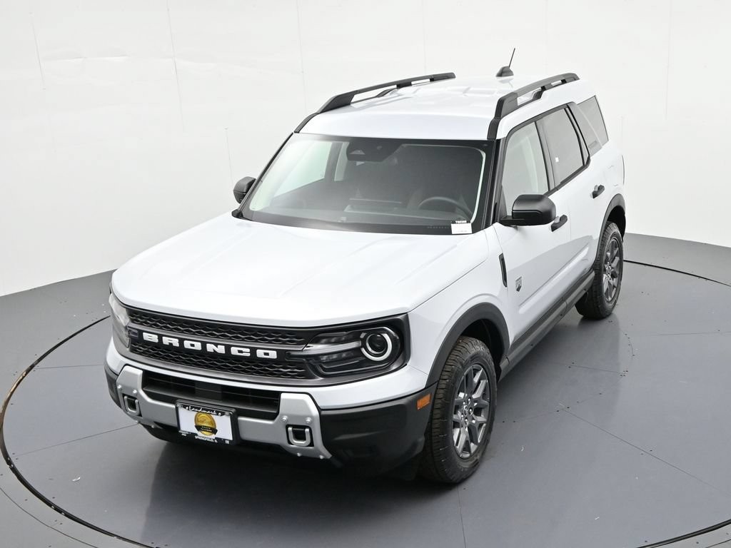 Ford Bronco Sport Vehicle Full-screen Gallery Image 17
