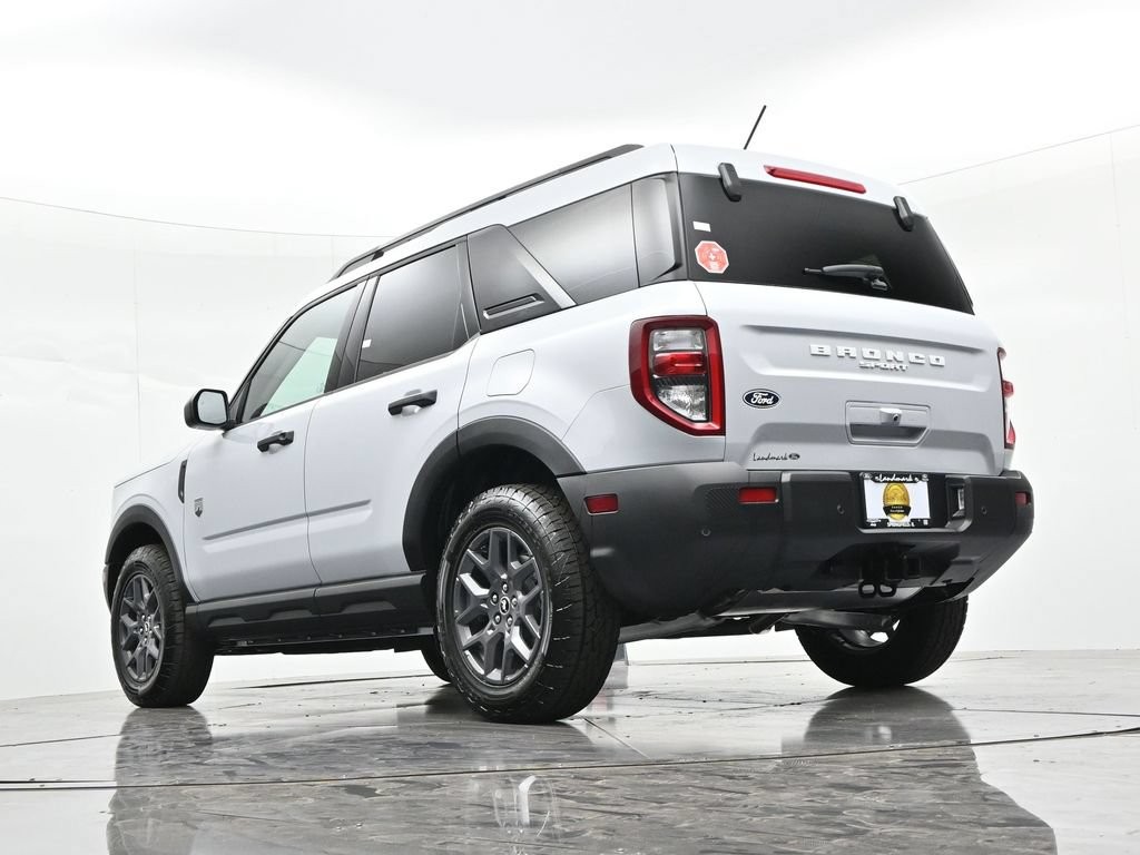 Ford Bronco Sport Vehicle Full-screen Gallery Image 19