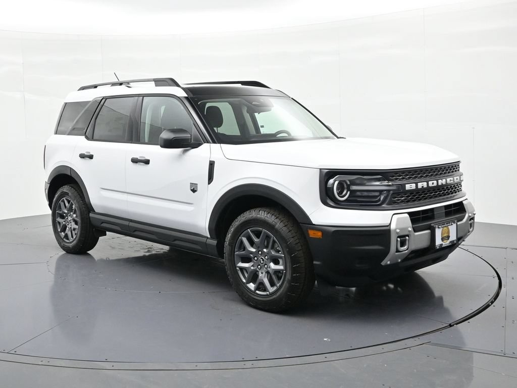 Ford Bronco Sport Vehicle Full-screen Gallery Image 4