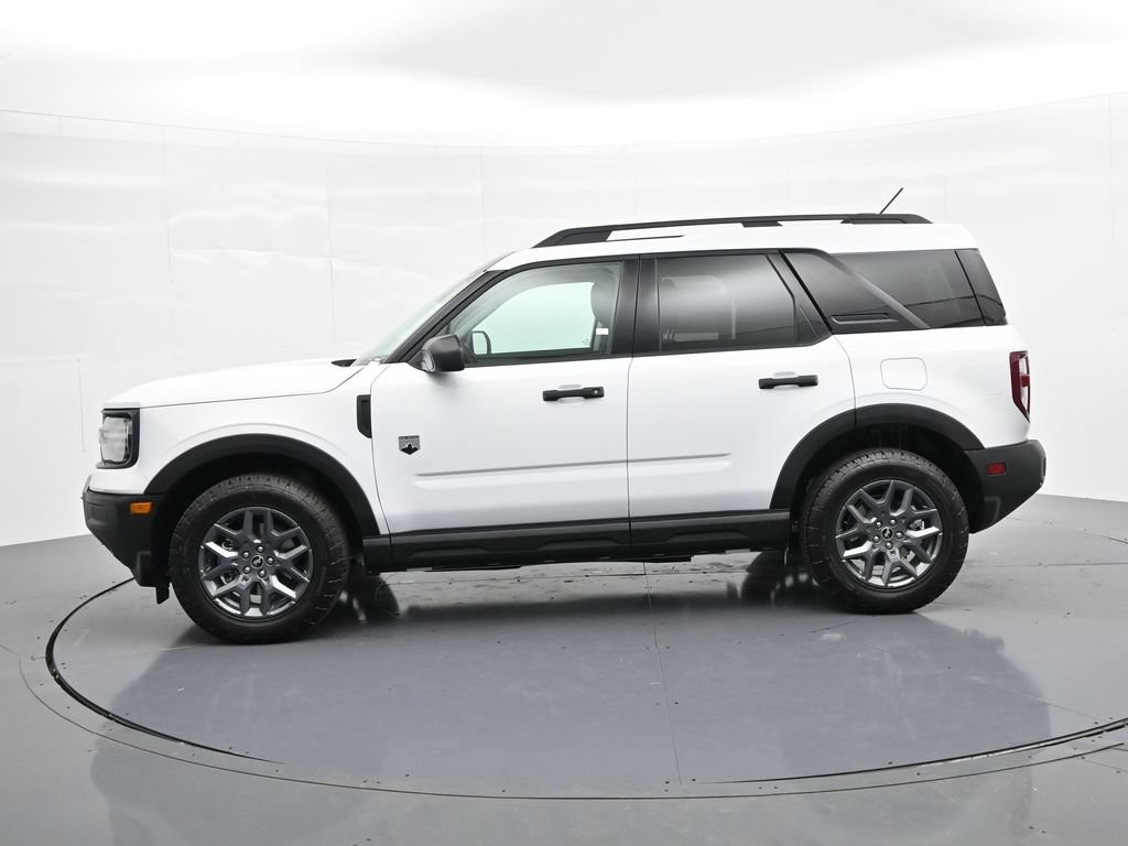 Ford Bronco Sport Vehicle Full-screen Gallery Image 9