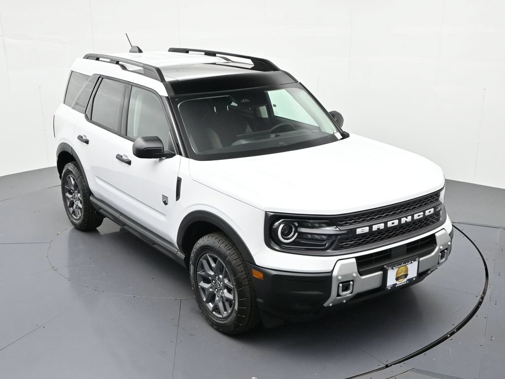 Ford Bronco Sport Vehicle Full-screen Gallery Image 15