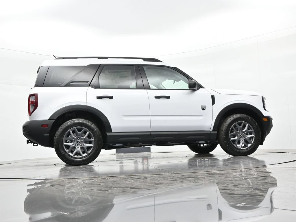 Ford Bronco Sport Vehicle Full-screen Gallery Image 22