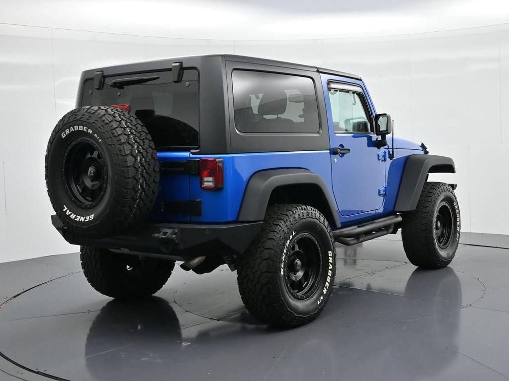Jeep Wrangler Vehicle Full-screen Gallery Image 6