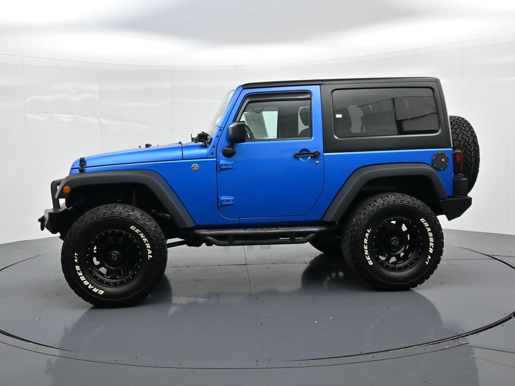 Jeep Wrangler Vehicle Full-screen Gallery Image 9