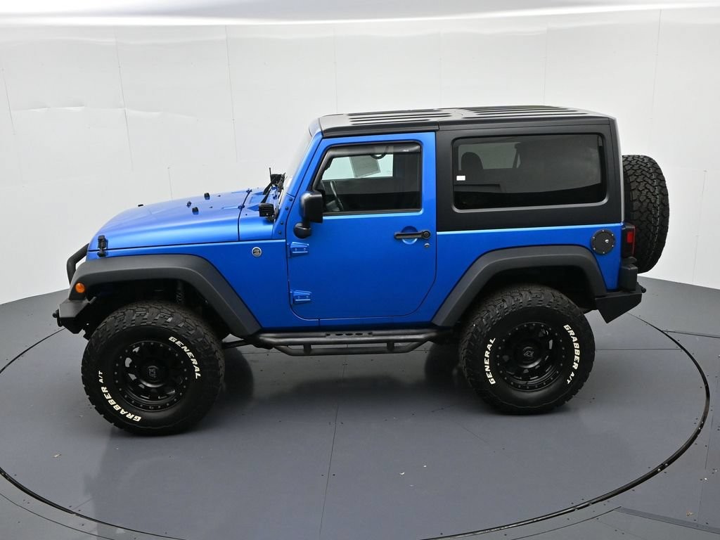 Jeep Wrangler Vehicle Full-screen Gallery Image 17