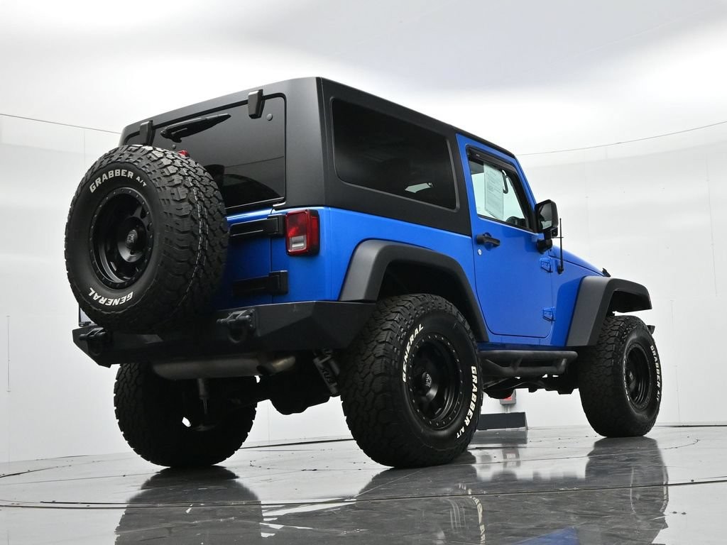 Jeep Wrangler Vehicle Full-screen Gallery Image 20