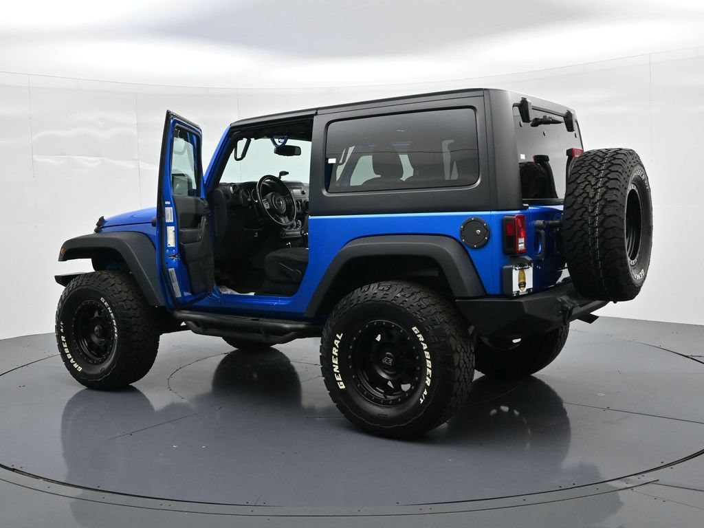 Jeep Wrangler Vehicle Full-screen Gallery Image 23