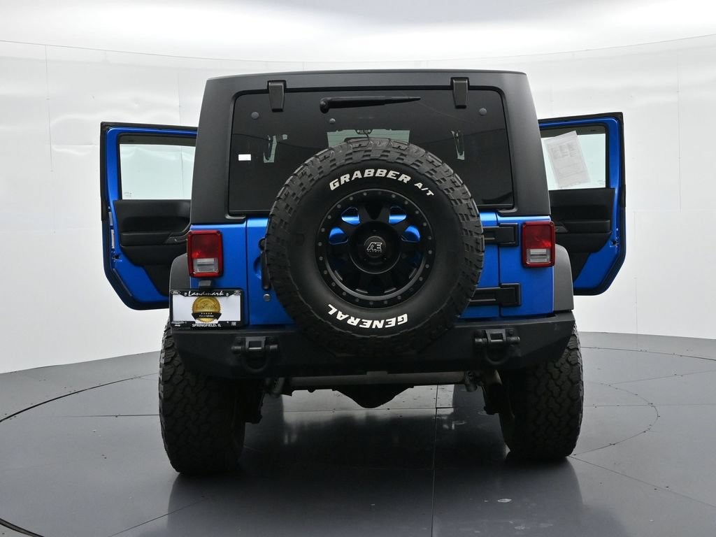Jeep Wrangler Vehicle Full-screen Gallery Image 25
