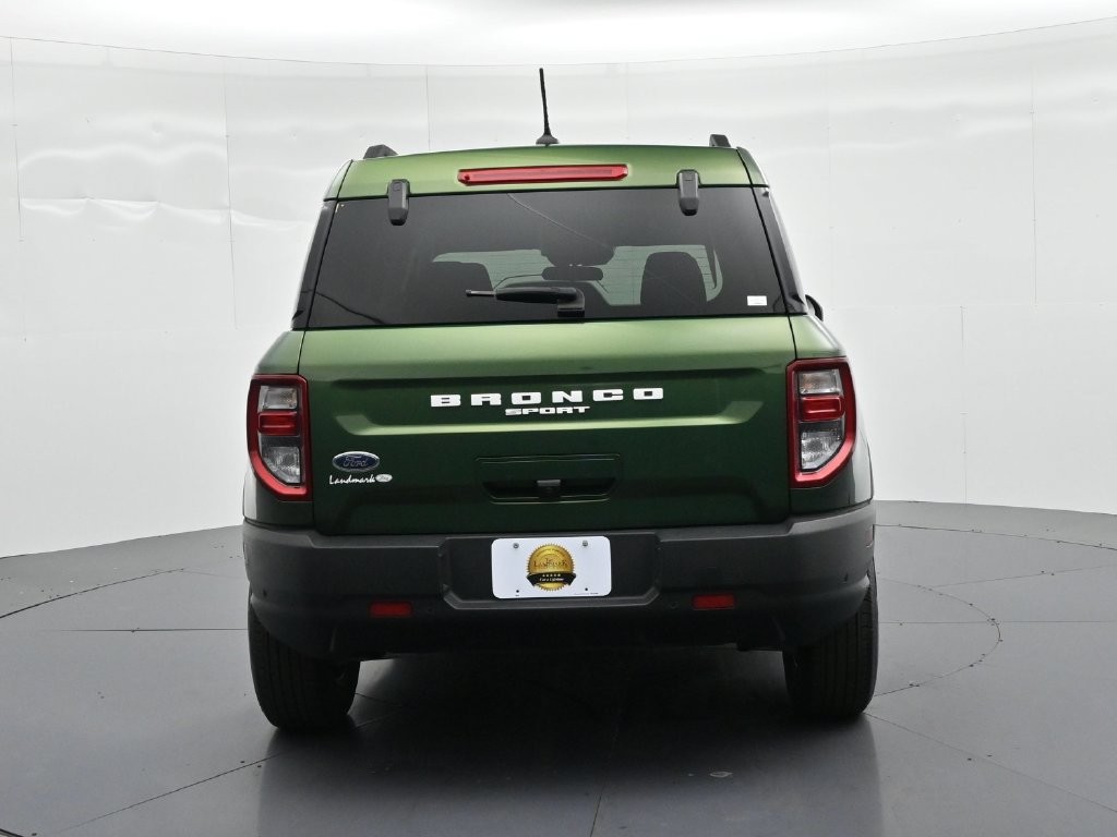 Ford Bronco Sport Vehicle Full-screen Gallery Image 07