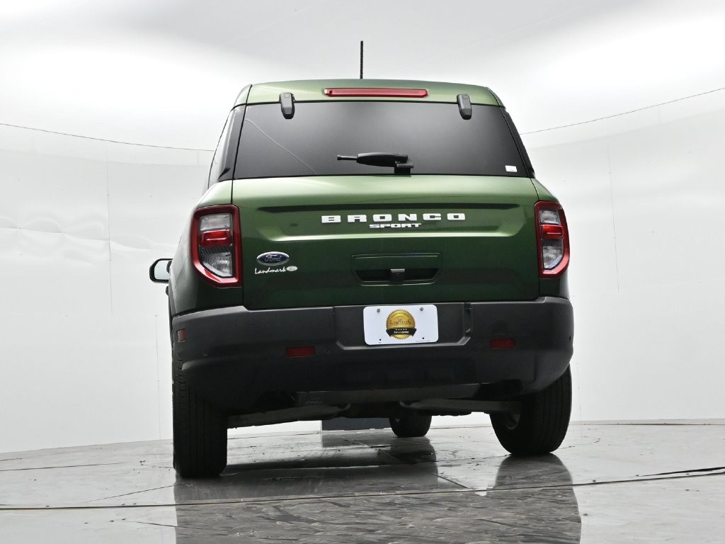 Ford Bronco Sport Vehicle Full-screen Gallery Image 21