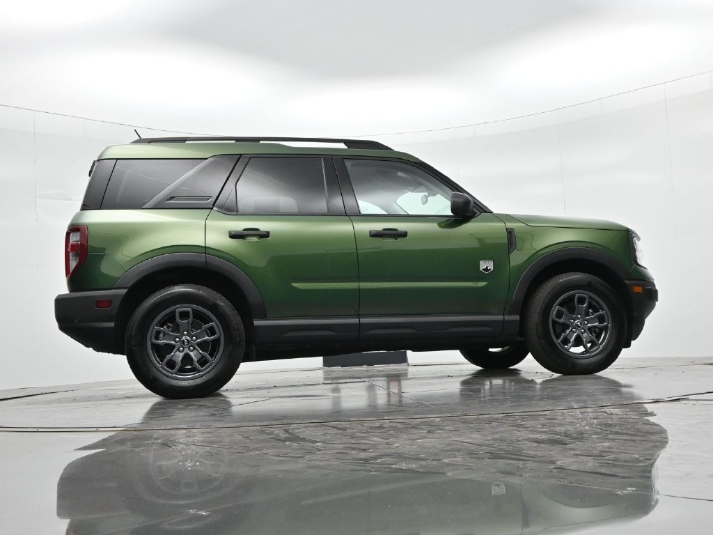 Ford Bronco Sport Vehicle Full-screen Gallery Image 23