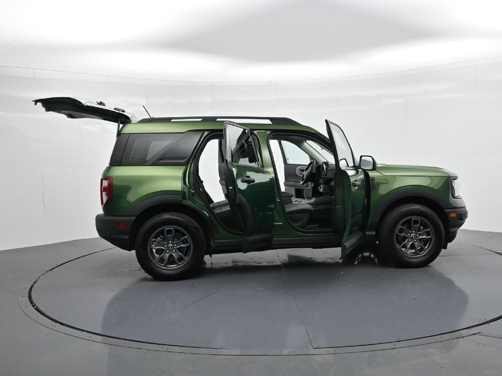 Ford Bronco Sport Vehicle Full-screen Gallery Image 24