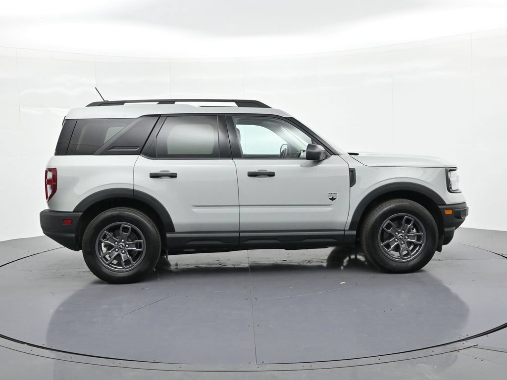 Ford Bronco Sport Vehicle Full-screen Gallery Image 05