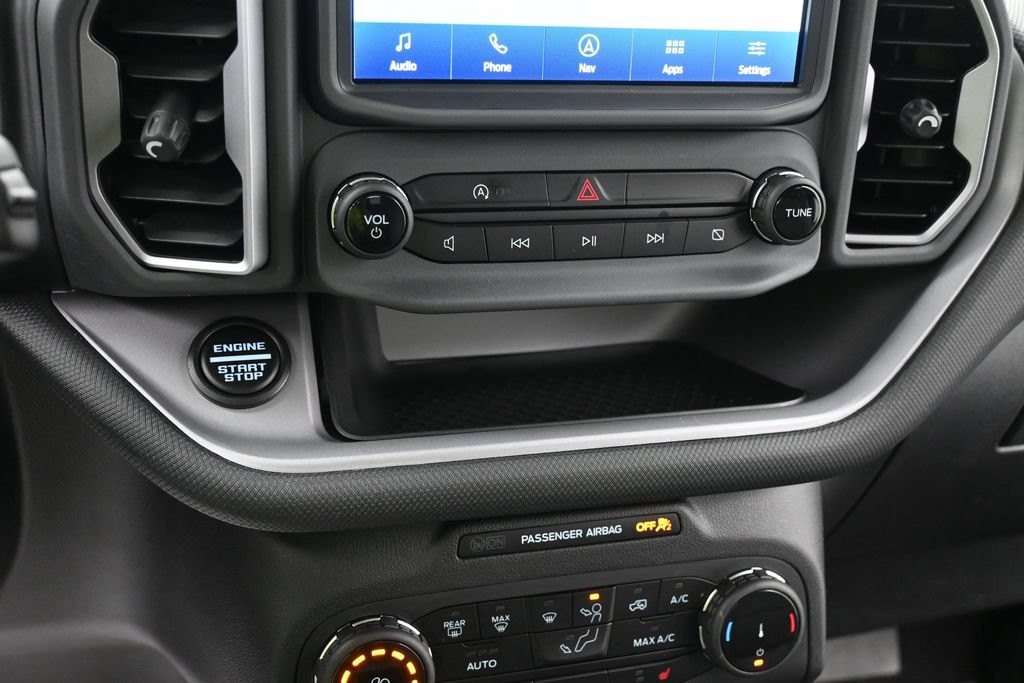 Ford Bronco Sport Vehicle Full-screen Gallery Image 11