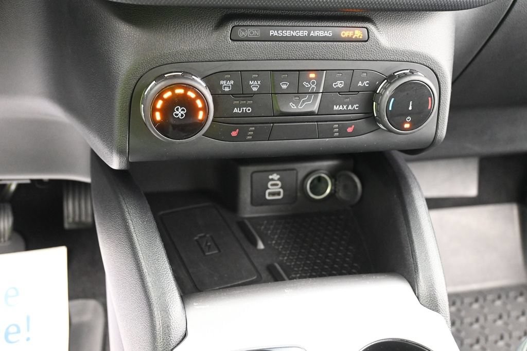 Ford Bronco Sport Vehicle Full-screen Gallery Image 12