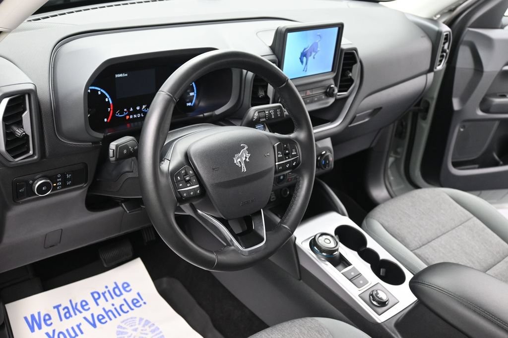 Ford Bronco Sport Vehicle Full-screen Gallery Image 15