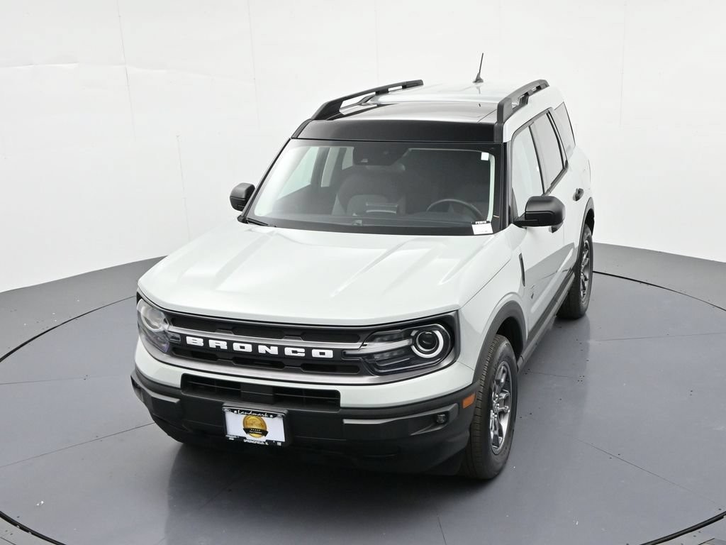 Ford Bronco Sport Vehicle Full-screen Gallery Image 18