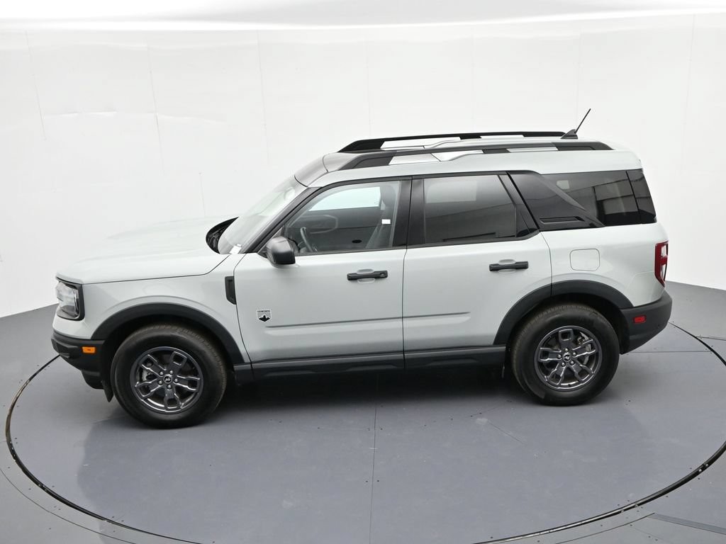 Ford Bronco Sport Vehicle Full-screen Gallery Image 19