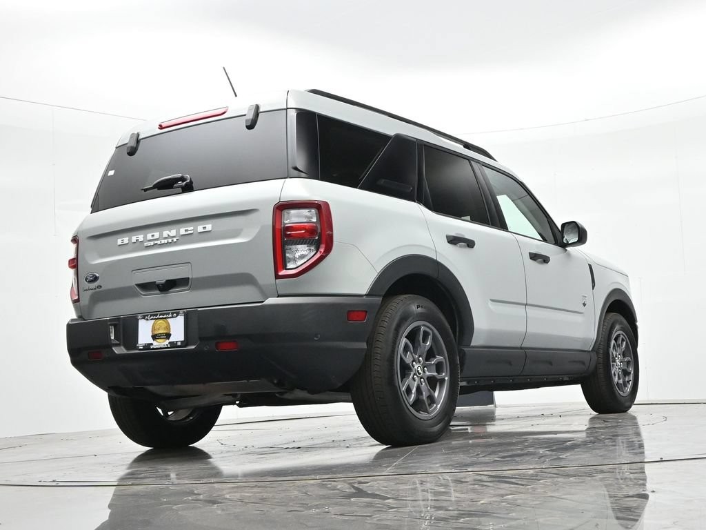 Ford Bronco Sport Vehicle Full-screen Gallery Image 22